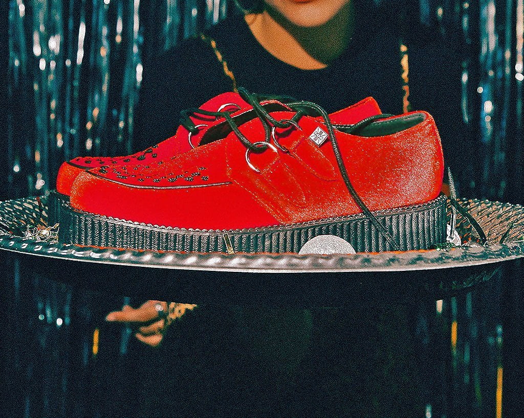 Red Velvet Viva Mondo Creeper