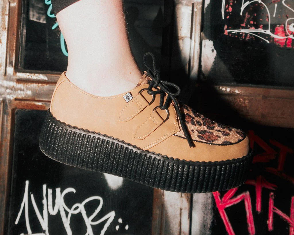 Tan Leopard Brush-Off Mondo Creeper