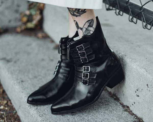 Black Victorian Anarchic 6-Buckle Pointed Boot