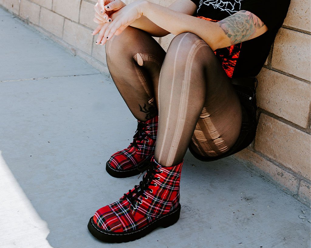 Red Plaid 7-Eye Anarchic Boot